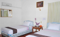 shwe-hin-thar-kyeikhtiyoe-R1-201x126